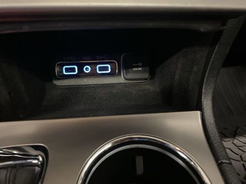 Used 2022 Jeep Grand Cherokee Limited image 27