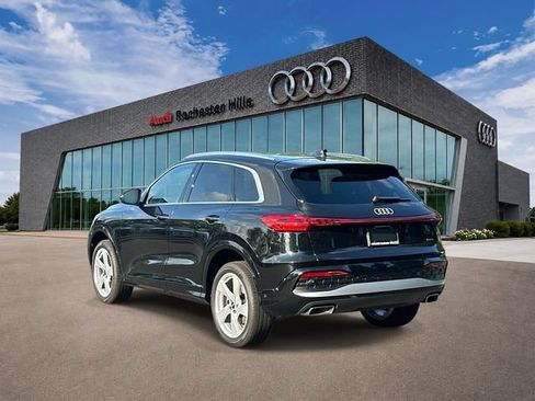 Used 2025 Audi Q5 Premium Plus w/ Premium Plus AWD/4WD image 4