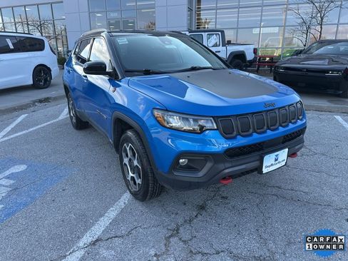 Used 2022 Jeep Compass Trailhawk image 7