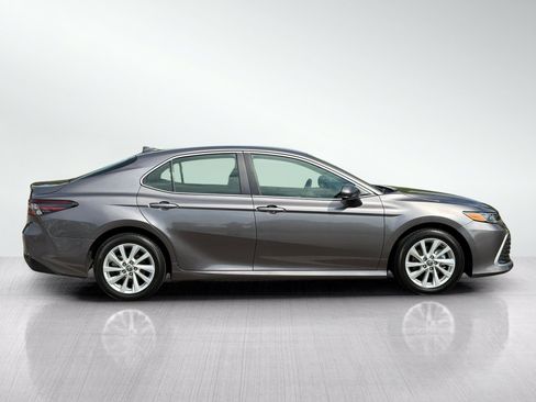 Used 2024 Toyota Camry LE FWD image 6
