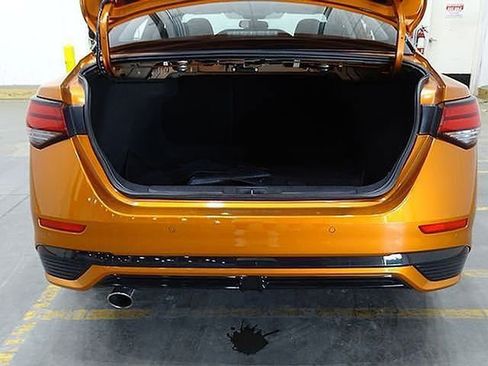 Used 2024 Nissan Sentra SR image 12