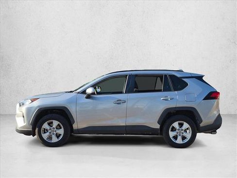 Used 2021 Toyota RAV4 XLE FWD image 8