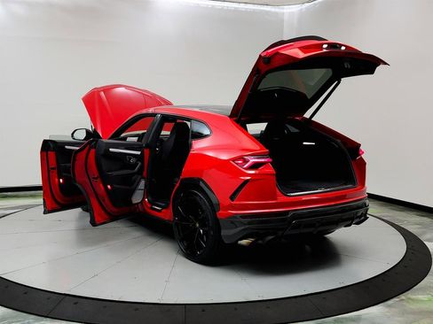 Used 2019 Lamborghini Urus AWD/4WD image 12