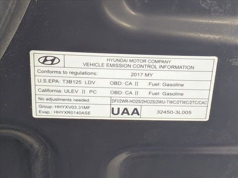 Used 2017 Genesis G90 3.3T Premium image 25