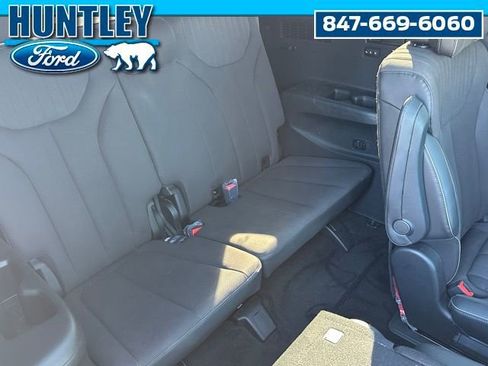 Used 2024 Hyundai Palisade Calligraphy image 9