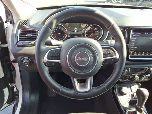 Used 2018 Jeep Compass Limited w/ Navigation Group AWD/4WD image 7