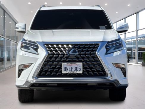 Used 2021 Lexus GX 460 Premium w/ Accessory Package AWD/4WD image 9