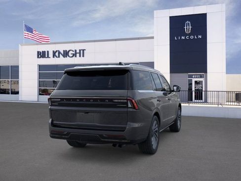 New 2025 Lincoln Navigator Reserve image 8