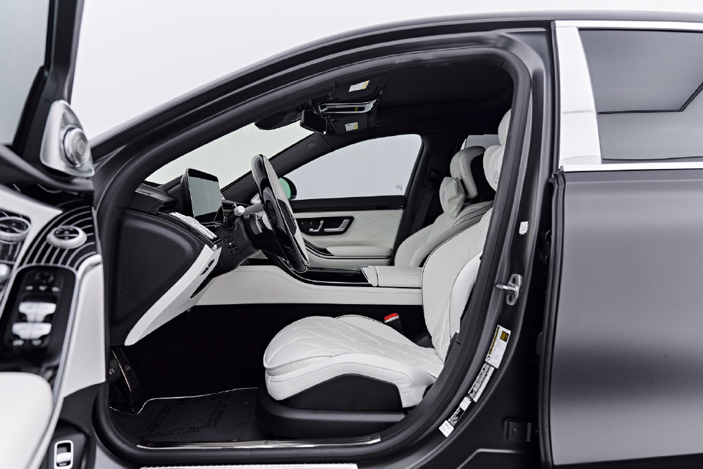 Used 2026 Mercedes-Benz Maybach S 580 4MATIC image 33