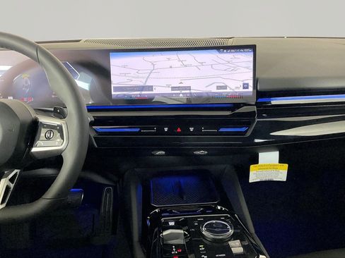 New 2026 BMW 530i xDrive w/ M Sport Package image 9