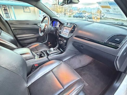 Used 2017 Chrysler 300 S w/ Safetytec Plus Group image 19
