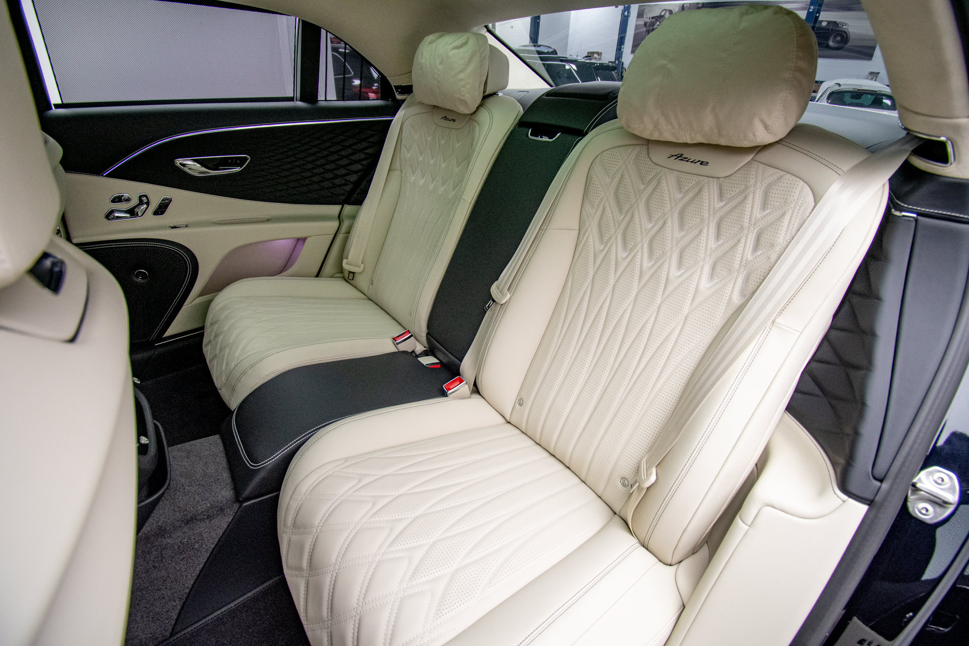 New 2026 Bentley Flying Spur V8 AWD/4WD image 33