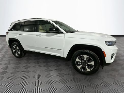Used 2022 Jeep Grand Cherokee Limited 4xe AWD/4WD image 8