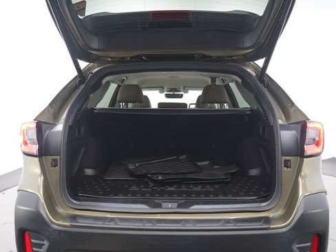 Used 2021 Subaru Outback Premium AWD/4WD image 17
