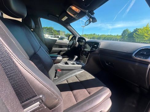 Used 2021 Jeep Grand Cherokee Laredo X AWD/4WD image 22