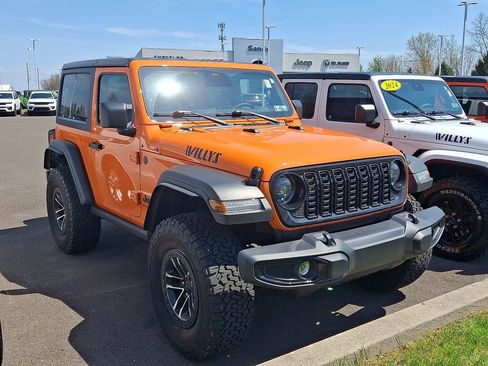 Used 2025 Jeep Wrangler Sport image 4