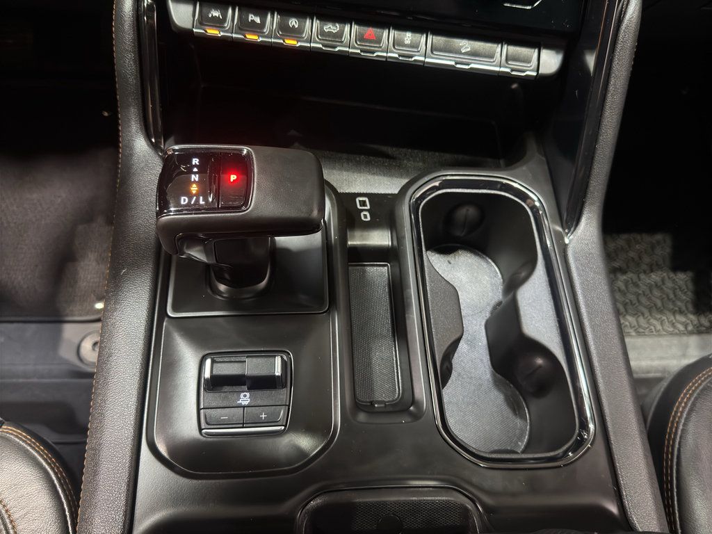 Used 2025 GMC Sierra 1500 AT4 w/ AT4 Premium Package AWD/4WD image 29