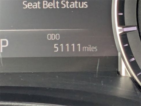 Used 2023 Toyota Highlander XLE image 31