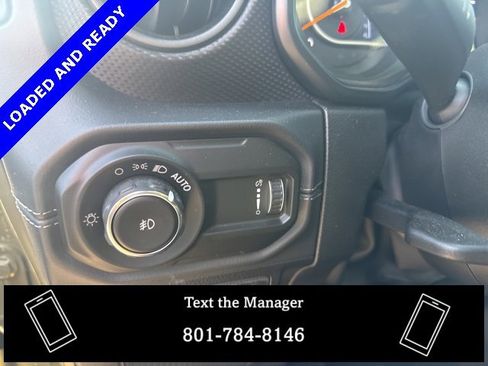 Used 2025 Jeep Wrangler Rubicon image 18