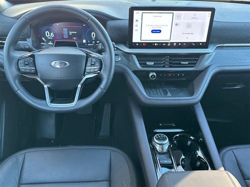 Used 2025 Ford Explorer Platinum w/ Ultimate Package image 22