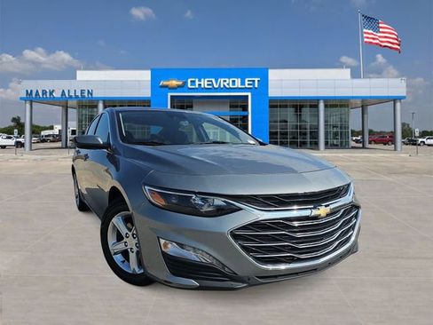Used 2024 Chevrolet Malibu LT image 1