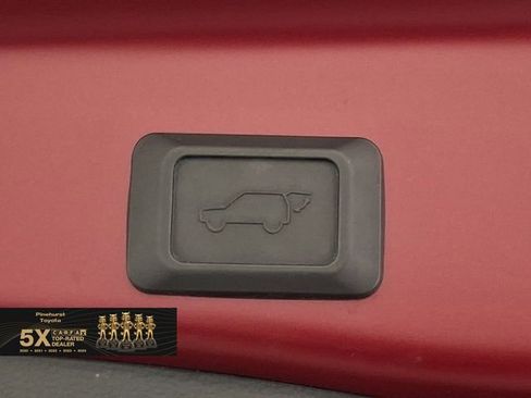 Used 2023 Toyota RAV4 XLE Premium image 35