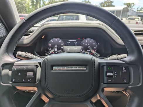 Used 2023 Land Rover Defender 110 X-Dynamic SE AWD/4WD image 26