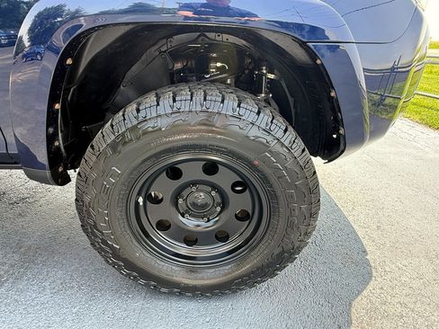 Used 2017 Toyota 4Runner SR5 Premium AWD/4WD image 30