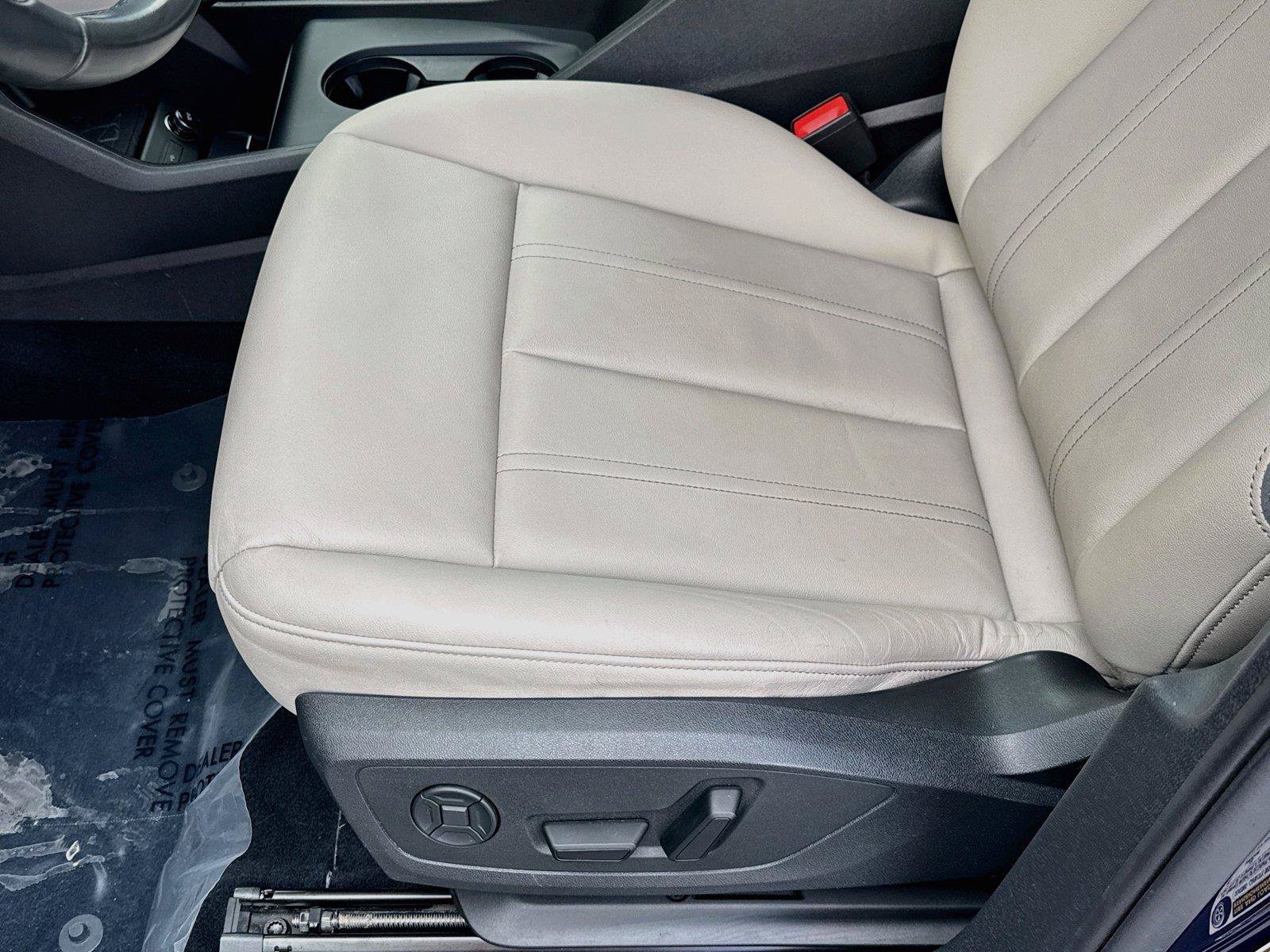 Used 2024 Audi Q4 e-tron Premium Plus w/ Premium Plus AWD/4WD image 20