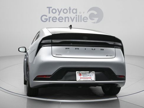 New 2025 Toyota Prius Plug-In Hybrid FWD image 11