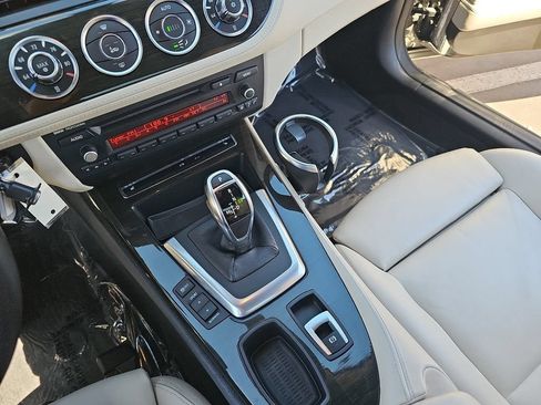 Used 2011 BMW Z4 sDrive35i RWD image 22