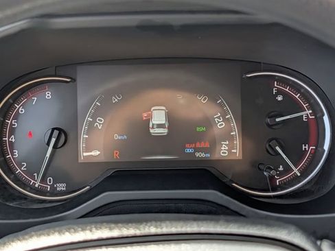 Used 2025 Toyota RAV4 LE FWD image 21