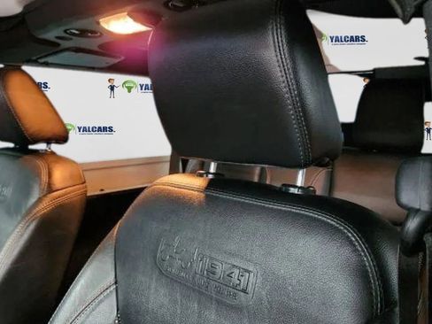 Used 2017 Jeep Wrangler Sahara image 12