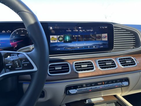 Certified 2025 Mercedes-Benz GLS 450 450 image 32