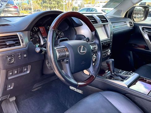 Used 2019 Lexus GX 460 Luxury image 16