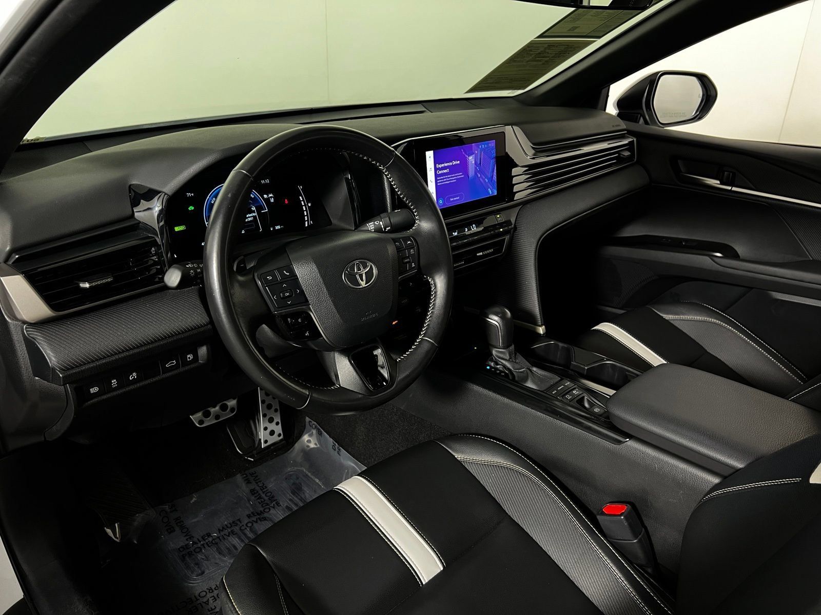 Certified 2025 Toyota Camry SE FWD image 12