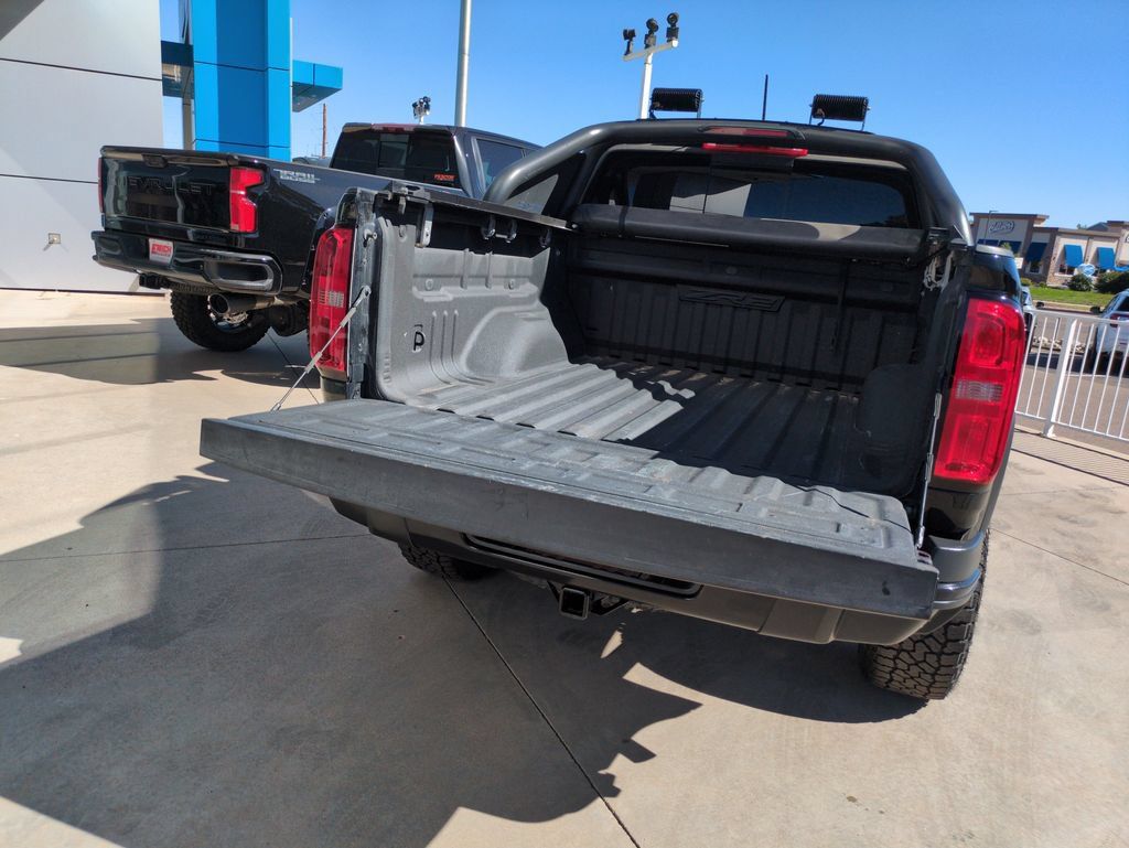 Used 2021 Chevrolet Colorado ZR2 w/ ZR2 Midnight Special Edition AWD/4WD image 22