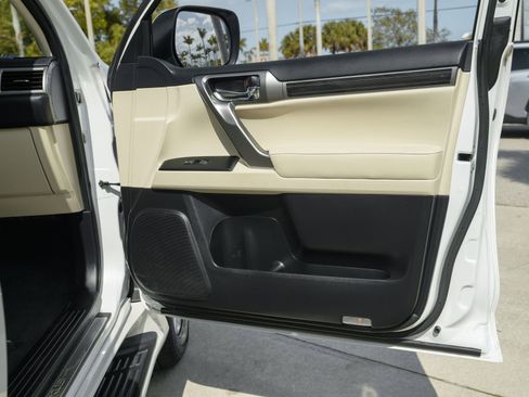 Used 2023 Lexus GX 460 Premium image 40