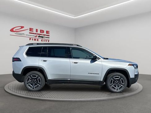 New 2026 Jeep Cherokee Laredo AWD/4WD image 6