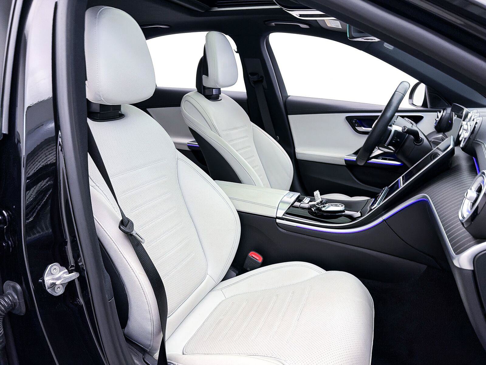 Used 2023 Mercedes-Benz C 300 Sedan image 33