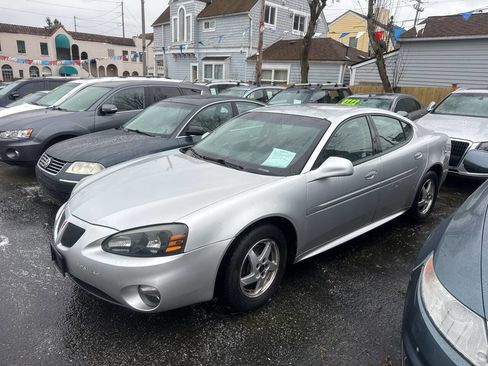 Used 2004 Pontiac Grand Prix GT w/ Drivers Package image 2