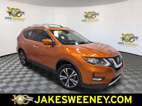 Used 2020 Nissan Rogue SV w/ Sun & Sound Touring Package AWD/4WD image 1