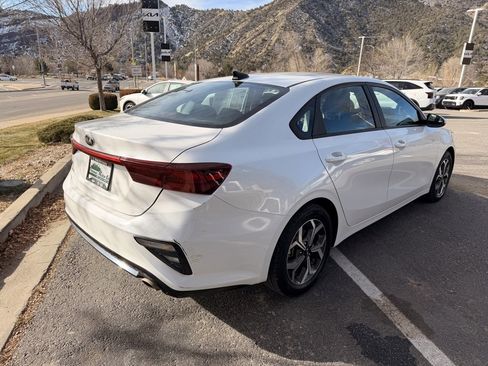 Certified 2021 Kia Forte LXS image 9