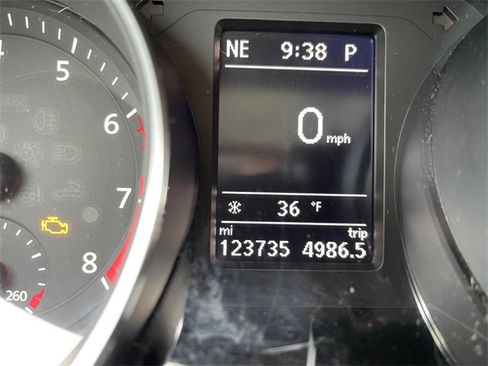 Used 2017 Volkswagen Jetta SEL image 21