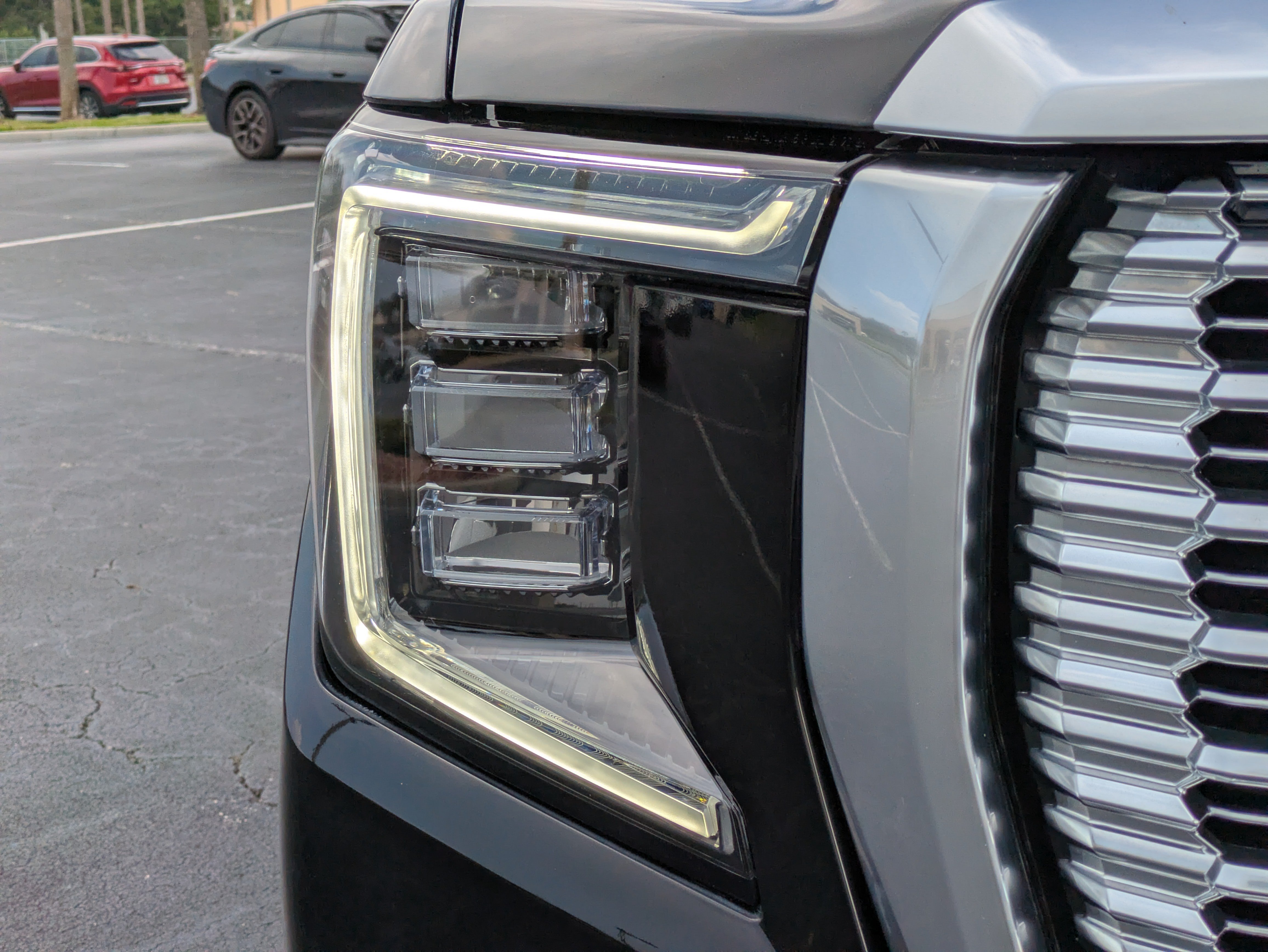 Used 2023 GMC Yukon Denali w/ Denali Reserve Package AWD/4WD image 9