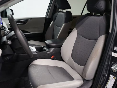 Certified 2024 Toyota RAV4 XLE w/ Convenience Package image 27