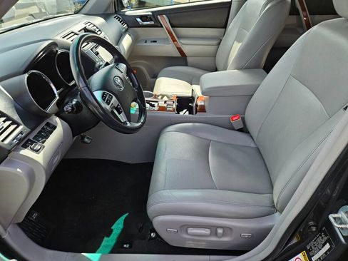Used 2013 Toyota Highlander Limited AWD/4WD image 14