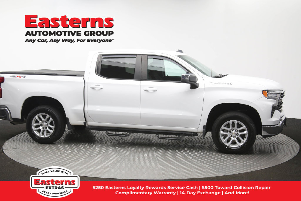 Used 2023 Chevrolet Silverado 1500 LT AWD/4WD image 48