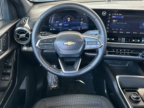 Used 2026 Chevrolet Equinox LT FWD image 17