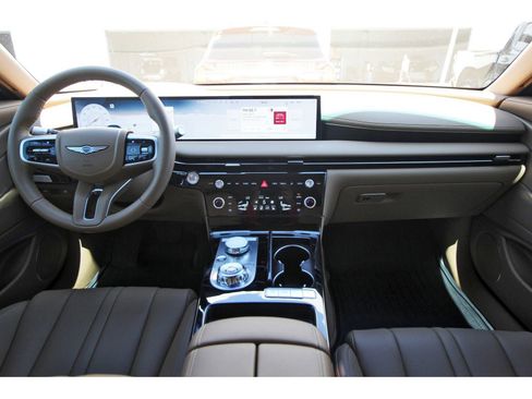 Used 2025 Genesis G80 2.5T image 11